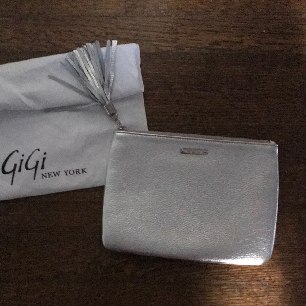Gigi New York silver All in One clutch